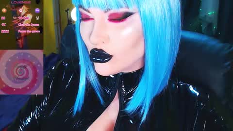 Snapshot of crazypinkyball chatting on 4, 11, 2025 Roxy online show from 4, 11, 2025