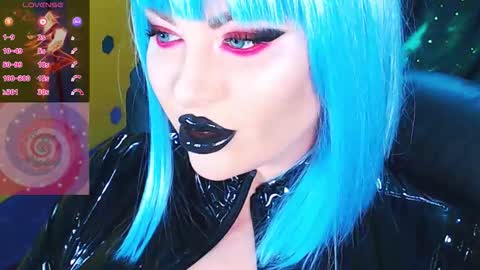 Snapshot of crazypinkyball chatting on 27, 11, 2025 Roxy online show from 27, 11, 2025