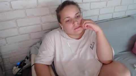 Snapshot of crazyy_girl_ chatting on 31, 10, 2025 Crazyy Girl online show from 31, 10, 2025