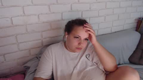 Snapshot of crazyy_girl_ chatting on 21, 11, 2025 Crazyy Girl online show from 21, 11, 2025