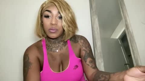 Snapshot of creame_sensation chatting on 10, 3, 2026 PHANTOMTARGARYENXXX online show from 10, 3, 2026