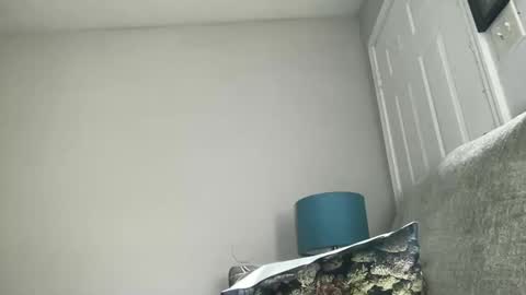 Snapshot of creame_sensation chatting on 11, 4, 2026 PHANTOMTARGARYENXXX online show from 11, 4, 2026