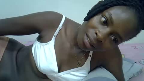 Snapshot of creamy_pussie chatting on 18, 4, 2026 creamy_pussie online show from 18, 4, 2026