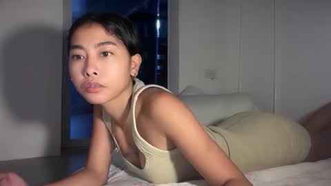 Snapshot of creamy_sexy chatting on 7, 10, 2025 mika online show from 7, 10, 2025