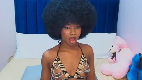 Snapshot of creamybabee chatting on 11, 6, 2026 queen online show from 11, 6, 2026