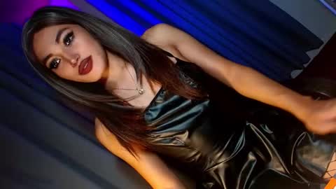 Snapshot of creamycum_celinexxx chatting on 6, 1, 2025 Celine online show from 6, 1, 2025