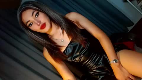 Snapshot of creamycum_celinexxx chatting on 7, 1, 2025 Celine online show from 7, 1, 2025