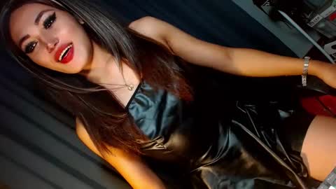Snapshot of creamycum_celinexxx chatting on 9, 1, 2025 Celine online show from 9, 1, 2025