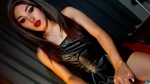 Snapshot of creamycum_celinexxx chatting on 10, 1, 2025 Celine online show from 10, 1, 2025
