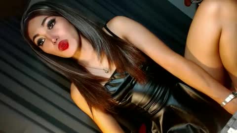 Snapshot of creamycum_celinexxx chatting on 11, 1, 2025 Celine online show from 11, 1, 2025
