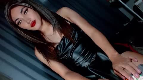 Snapshot of creamycum_celinexxx chatting on 15, 1, 2025 Celine online show from 15, 1, 2025