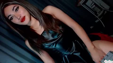 Snapshot of creamycum_celinexxx chatting on 17, 1, 2025 Celine online show from 17, 1, 2025