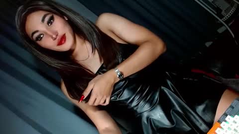 Snapshot of creamycum_celinexxx chatting on 20, 1, 2025 Celine online show from 20, 1, 2025
