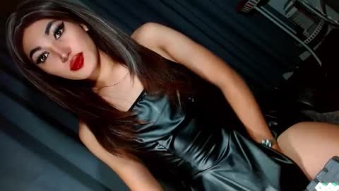 Snapshot of creamycum_celinexxx chatting on 21, 1, 2025 Celine online show from 21, 1, 2025