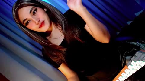 Snapshot of creamycum_celinexxx chatting on 6, 2, 2025 Celine online show from 6, 2, 2025