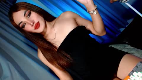 Snapshot of creamycum_celinexxx chatting on 28, 2, 2025 Celine online show from 28, 2, 2025