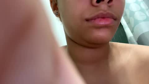 Snapshot of creamymarie chatting on 31, 1, 2025 creamymarie online show from 31, 1, 2025