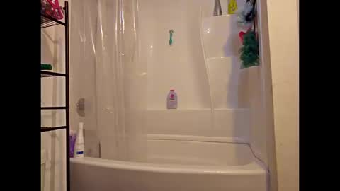 Snapshot of creamymilf11 chatting on 19, 10, 2025 creamymilf11 online show from 19, 10, 2025