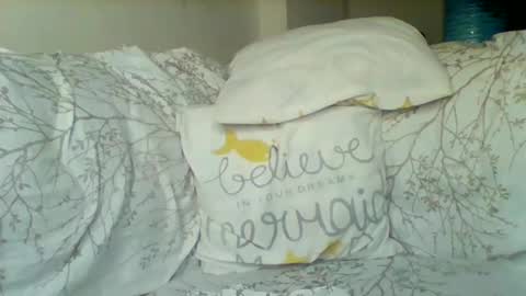 Snapshot of creamyy_pussy chatting on 31, 10, 2025 creamyy_pussy online show from 31, 10, 2025