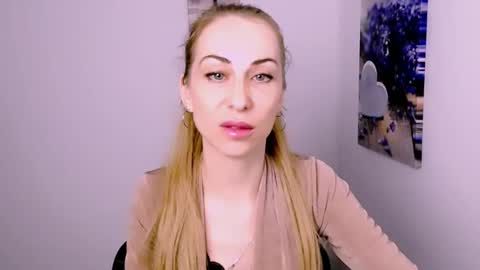 Snapshot of create_your_own_sun chatting on 26, 11, 2025 Lera online show from 26, 11, 2025