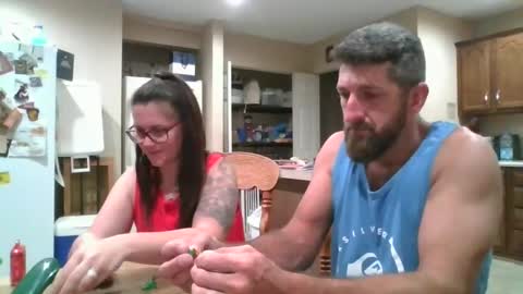 Snapshot of creeksidecouple chatting on 29, 9, 2025 Creeksidecouple online show from 29, 9, 2025