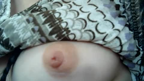 Snapshot of cremina chatting on 1, 2, 2025 cremina online show from 1, 2, 2025