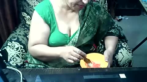 Snapshot of crezybhabihot chatting on 6, 7, 2026 Sonika69 online show from 6, 7, 2026