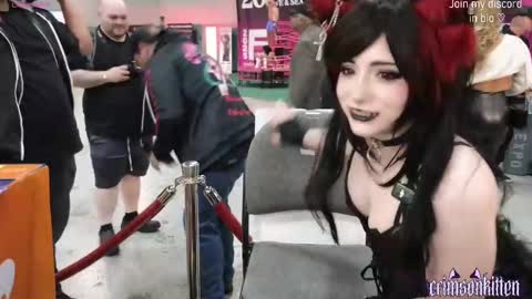 Snapshot of crimsonkitten chatting on 25, 10, 2025 Crimson Kitten online show from 25, 10, 2025