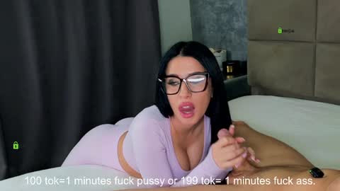 Snapshot of cris__alex__ chatting on 10, 4, 2026 Gold Couple online show from 10, 4, 2026