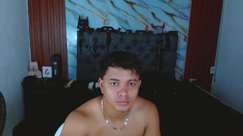 CRISANDMERY online show from 24, 11, 2025