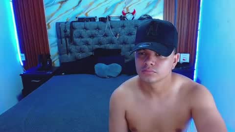 CRISANDMERY online show from 19, 7, 2026
