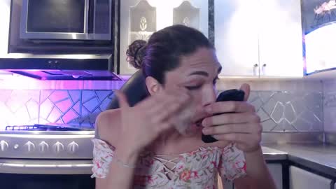 Cristina Onazis online show from 25, 5, 2026