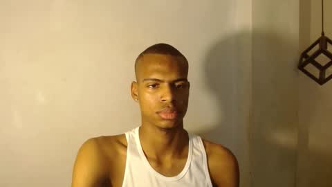 criss_zuri online show from 8, 10, 2025