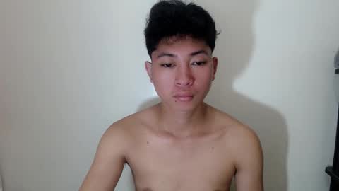 Snapshot of cristal1xox chatting on 17, 10, 2025 cristal1xox online show from 17, 10, 2025
