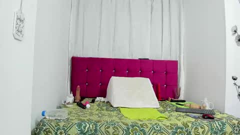 Snapshot of cristal_18xxx chatting on 13, 2, 2025 Cristal online show from 13, 2, 2025