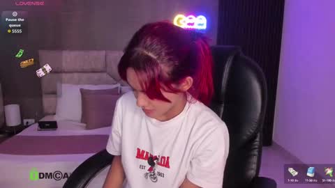 Snapshot of cristal__adams chatting on 19, 9, 2025 cristal__adams online show from 19, 9, 2025