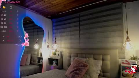 Snapshot of cristal__hot_1 chatting on 17, 10, 2025 Cristal online show from 17, 10, 2025