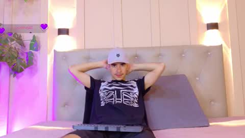 Snapshot of cristal_antoni chatting on 20, 2, 2026 cristal_antoni online show from 20, 2, 2026