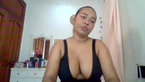 Snapshot of cristal_blanco chatting on 18, 2, 2025 cristal online show from 18, 2, 2025