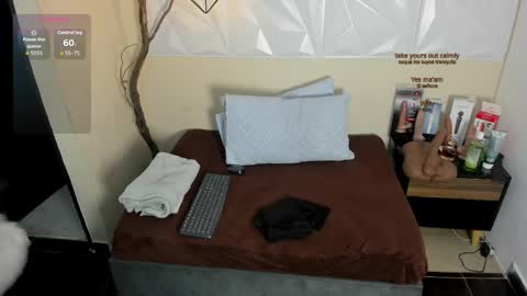 Cristal yours Milf online show from 13, 4, 2026