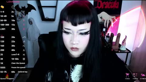 Cris online show from 8, 11, 2025