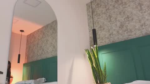 Cristal  online show from 22, 11, 2025