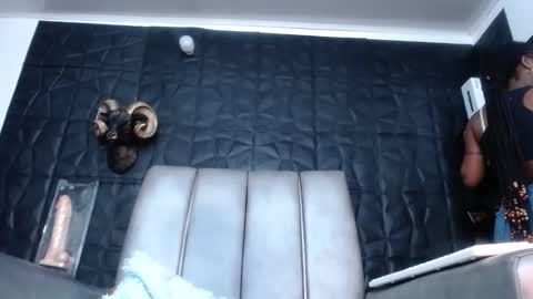 Hanna  online show from 4, 10, 2025