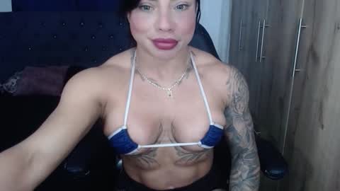 Snapshot of cristalbeautiful1 chatting on 15, 5, 2026 Natalie online show from 15, 5, 2026