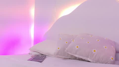 Snapshot of cristalcornner_ chatting on 24, 7, 2026 Nicole Connection time 220pm-910pmCol online show from 24, 7, 2026
