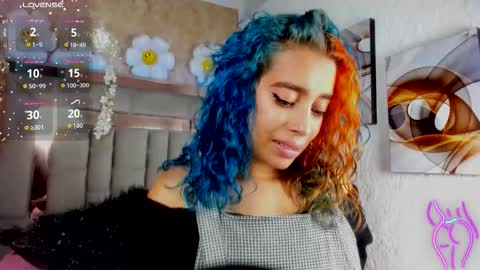 Snapshot of cristall_ravven chatting on 25, 11, 2025 online show from 25, 11, 2025