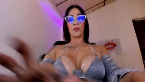 cristal miller online show from 8, 4, 2026