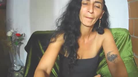 Snapshot of cristalvelvet chatting on 23, 5, 2026 online show from 23, 5, 2026