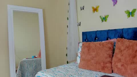 cristal walker online show from 31, 1, 2025