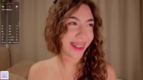 Emma Gift for each subscriber of the fan club online show from 14, 12, 2025